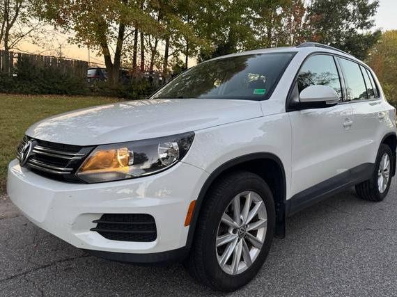 VOLKSWAGEN TIGUAN LIMITED 2018 WVGBV7AX0JK001987 image
